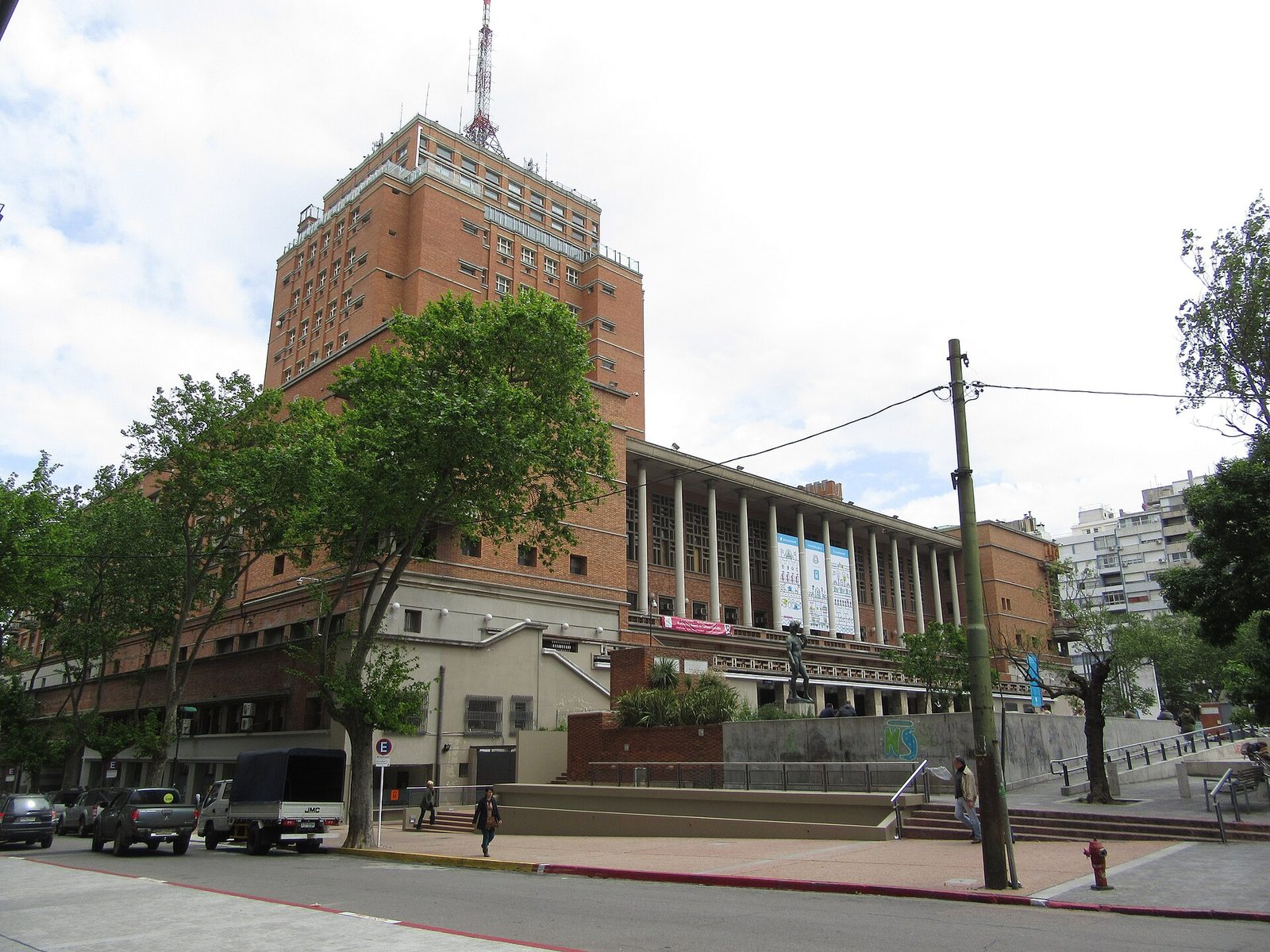 Edificio de la Intendencia de Montevideo, sede del organismo que aplica la patente vehicular